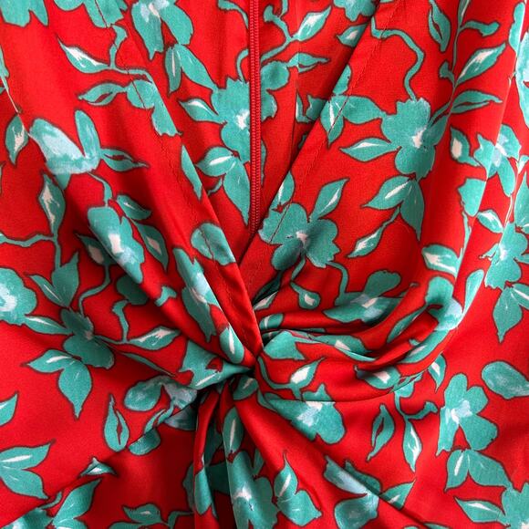 Love Whit by Whitney Port Floral Crop Top in Red - Picture 7 of 8